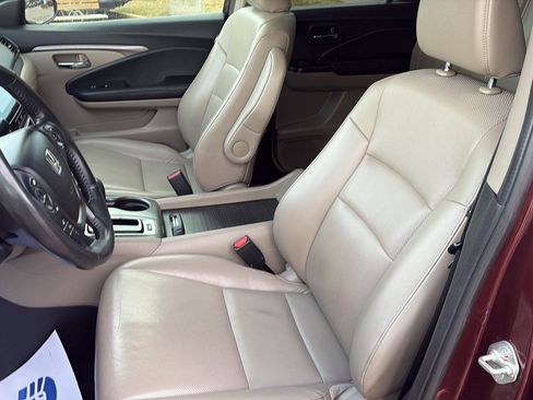 Certified 2018 Honda Ridgeline RTL-T image 11