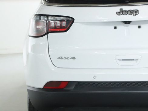 Used 2025 Jeep Compass Limited AWD/4WD image 42