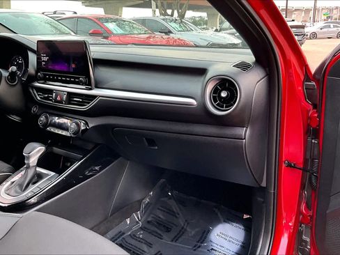 Used 2024 Kia Forte GT-Line image 17