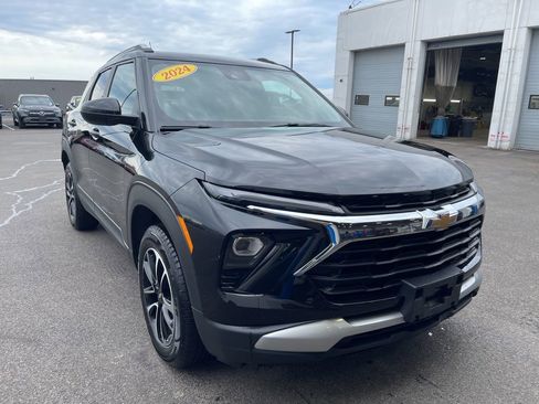 Used 2024 Chevrolet TrailBlazer LT w/ Convenience Package AWD/4WD image 1