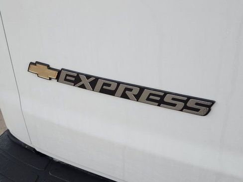 Used 2024 Chevrolet Express 3500 LS image 10
