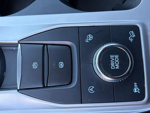 Used 2023 Ford Explorer ST w/ Equipment Group 401A AWD/4WD image 29