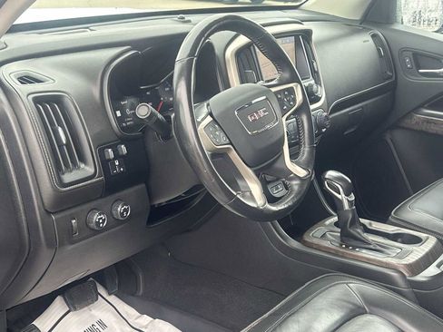 Used 2022 GMC Canyon Denali image 10