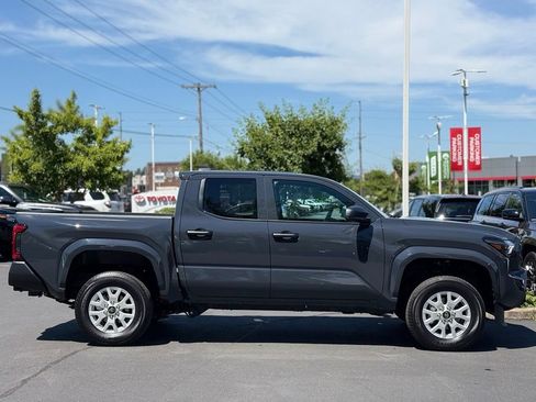Certified 2025 Toyota Tacoma SR AWD/4WD image 6