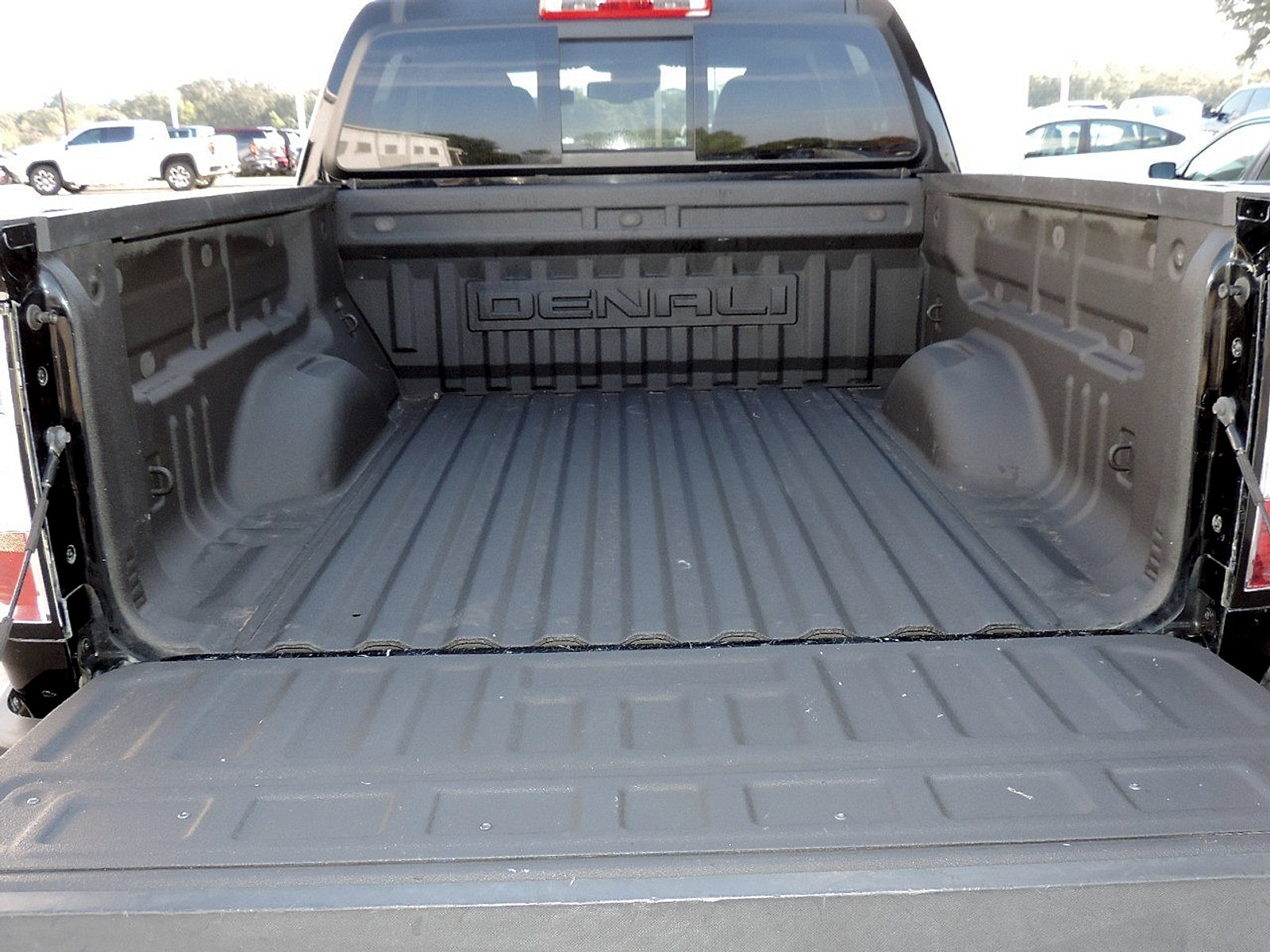 Used 2021 GMC Canyon Denali AWD/4WD image 14