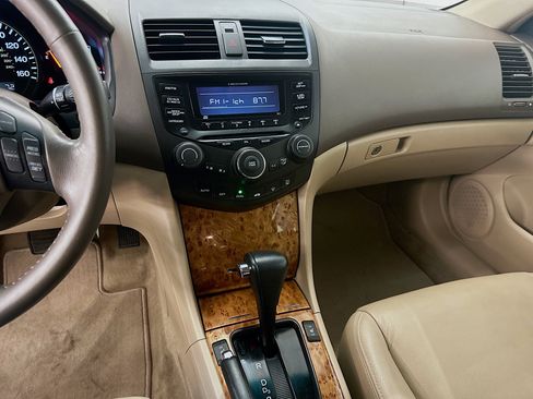 Used 2005 Honda Accord EX-L image 24