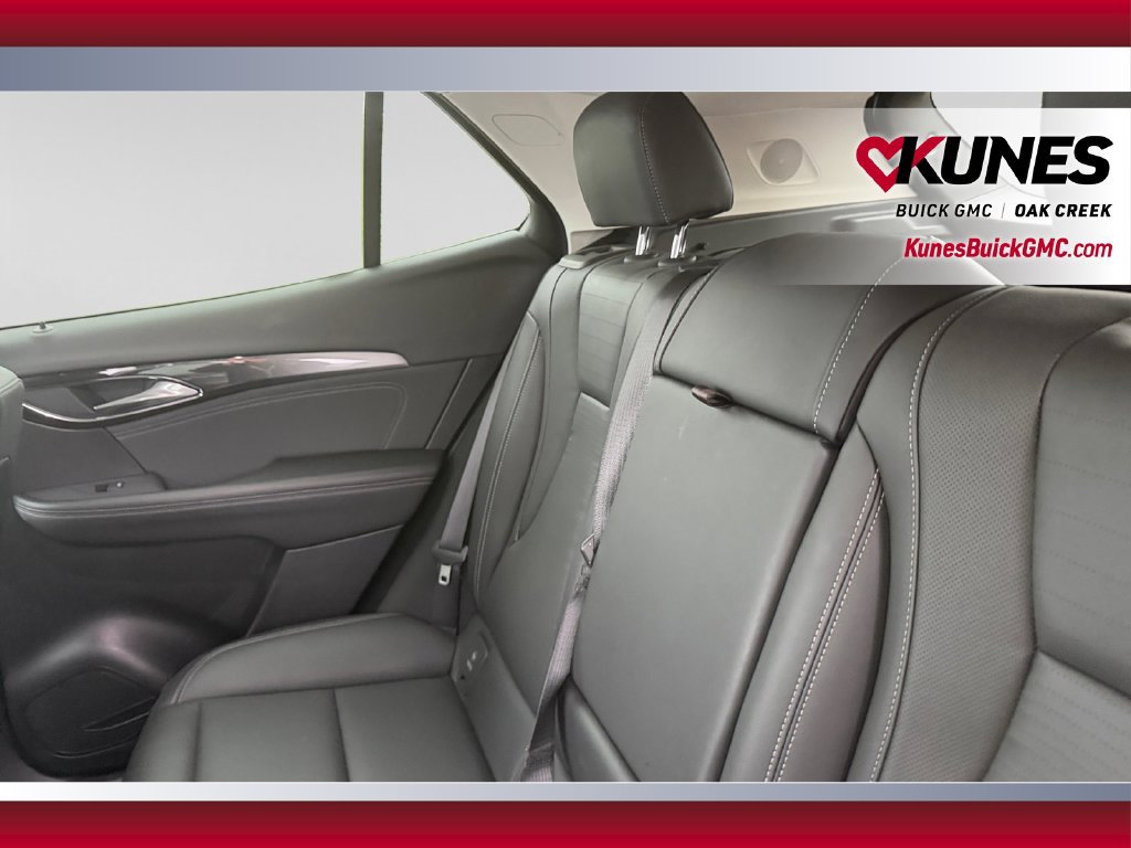 Used 2024 Buick Envision Preferred AWD/4WD image 33