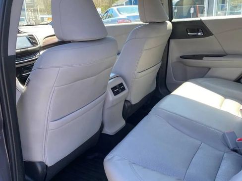 Used 2017 Honda Accord EX-L image 20