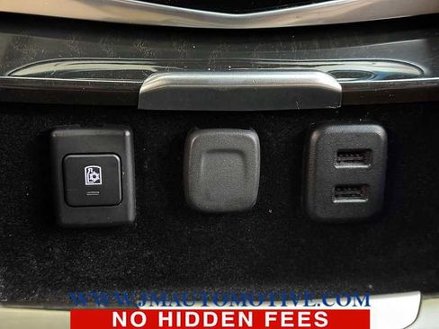 Used 2018 Cadillac Escalade ESV Platinum image 40