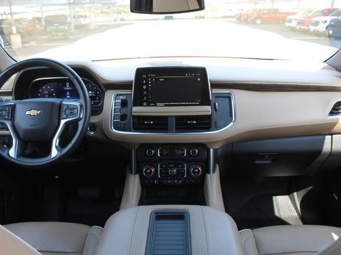 Used 2023 Chevrolet Tahoe Premier AWD/4WD image 23