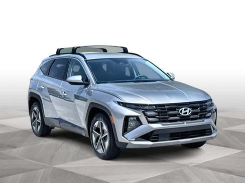 Used 2026 Hyundai Tucson SEL FWD image 2