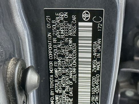 Used 2021 Toyota Prius LE w/ Carpet Mat Package (TMS) AWD/4WD image 12