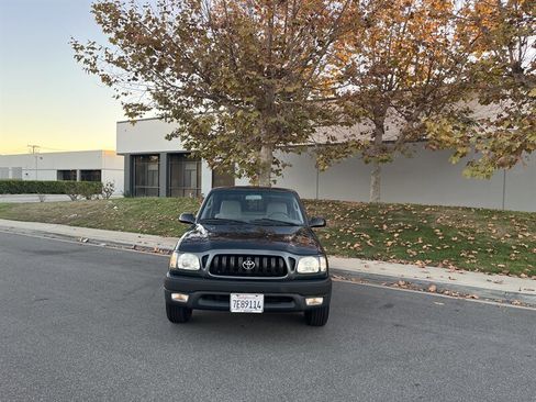Used 2003 Toyota Tacoma 2WD Regular Cab image 3
