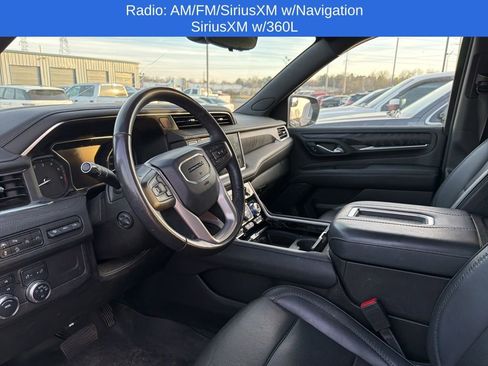 Used 2021 GMC Yukon XL Denali w/ Denali Premium Package image 5