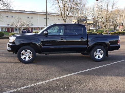 Used 2015 Toyota Tacoma 4x4 Double Cab image 3