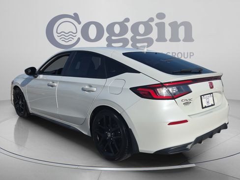 Used 2023 Honda Civic Sport image 3