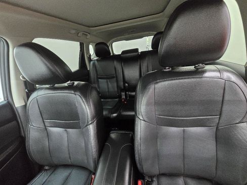 Used 2017 Nissan Rogue SL w/ SL Premium Package FWD image 13