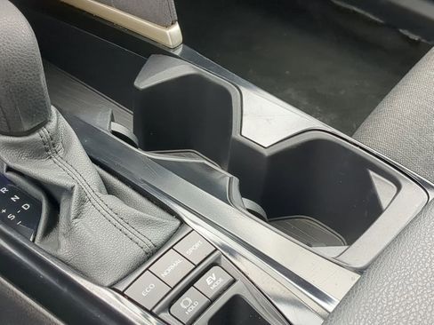 Used 2025 Toyota Camry LE image 23