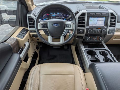 Used 2019 Ford F250 Lariat w/ Chrome Package RWD image 15