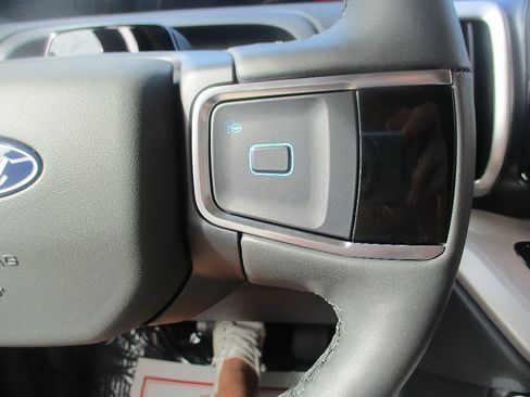New 2027 Ford Expedition Active AWD/4WD image 13