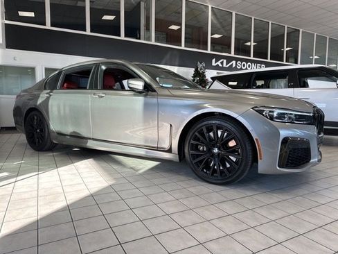 Used 2022 BMW 750i xDrive w/ Executive Package image 19