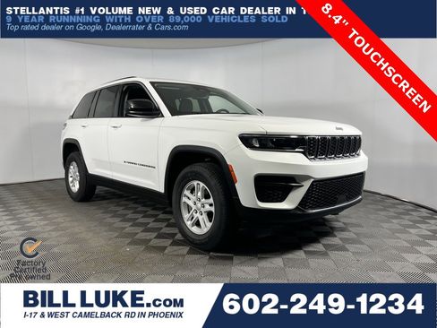 Certified 2023 Jeep Grand Cherokee Laredo image 1