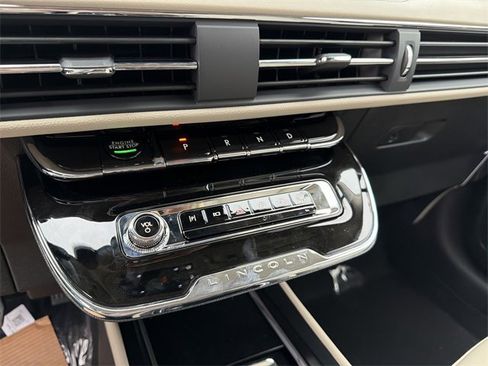 New 2026 Lincoln Corsair Premiere image 20