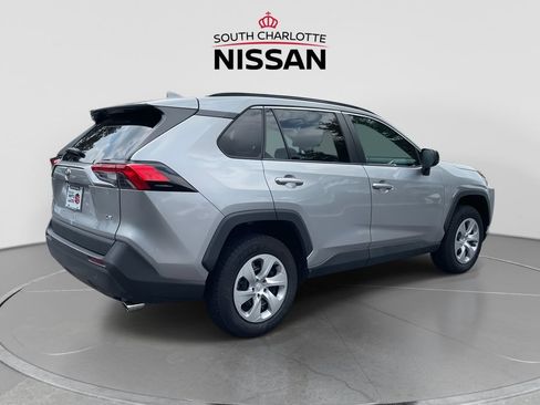 Used 2020 Toyota RAV4 LE FWD image 6