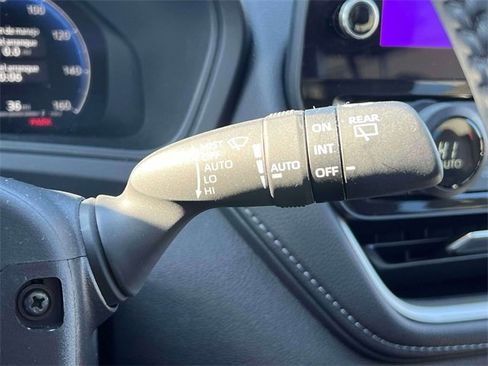 Certified 2025 Toyota Grand Highlander Platinum image 28