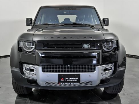 Used 2022 Land Rover Defender 110 SE AWD/4WD image 4