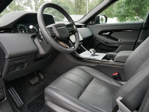 Used 2025 Land Rover Range Rover Evoque S image 13