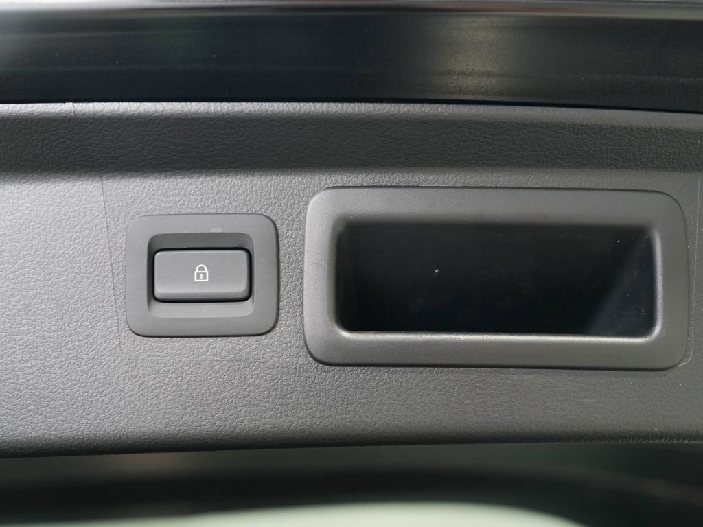 Used 2024 MAZDA CX-50 AWD 2.5 S w/ Weather Package image 40