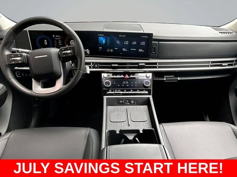 Used 2025 Hyundai Santa Fe SEL FWD image 8