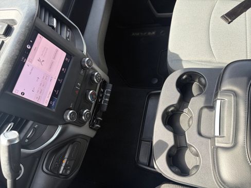 Used 2022 RAM 2500 Big Horn w/ Cold Weather Group image 24