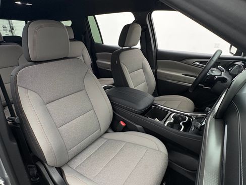 Used 2026 Chevrolet Traverse LT w/ Driver Confidence Package FWD image 36