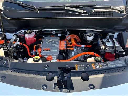 Used 2023 Chevrolet Bolt EUV Premier FWD image 10