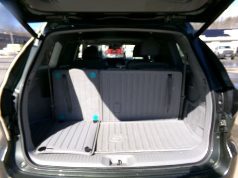 Used 2015 Toyota Highlander XLE image 21