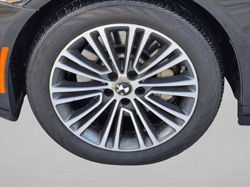 Used 2019 BMW 540i xDrive AWD/4WD image 9