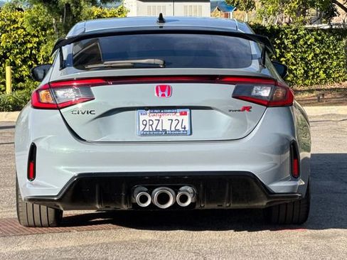 Certified 2025 Honda Civic Type R image 5