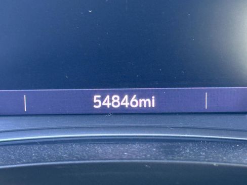 Used 2021 Chevrolet Traverse LT image 14