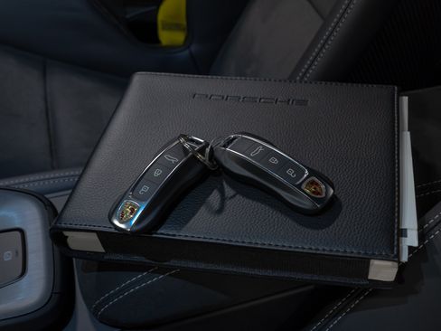 Used 2022 Porsche 911 GT3 RWD image 81