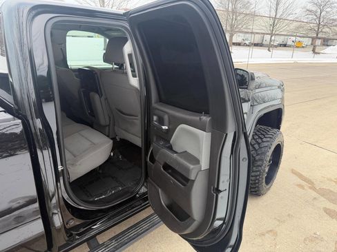 Used 2017 GMC Sierra 1500 Base 4x4 4dr Double Cab 6.5 ft image 25