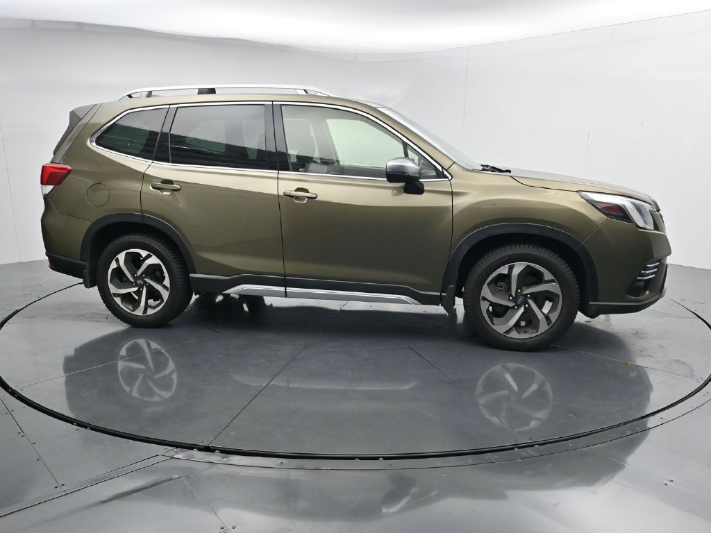 Used 2022 Subaru Forester Touring AWD/4WD image 9