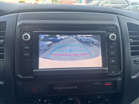 Used 2015 Toyota Tacoma PreRunner w/ Convenience Package RWD image 17