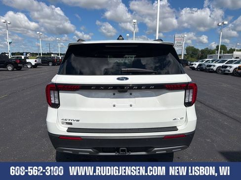Used 2025 Ford Explorer Active w/ Active Comfort Package AWD/4WD image 4