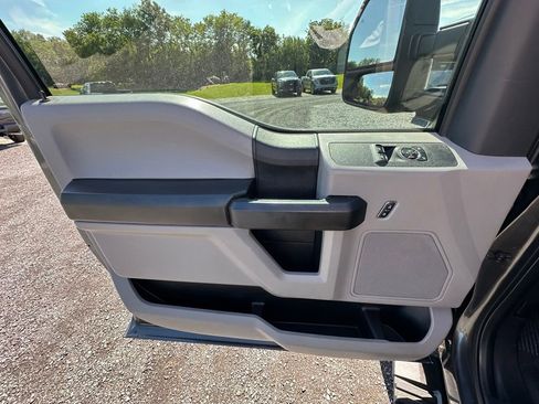Used 2017 Ford F250 XL w/ Power Equipment Group AWD/4WD image 7