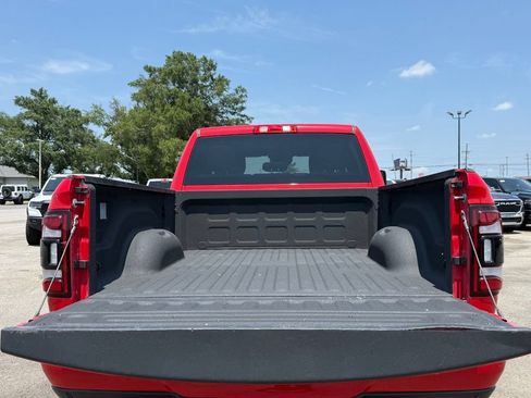 Used 2024 RAM 2500 Big Horn w/ Night Edition AWD/4WD image 7