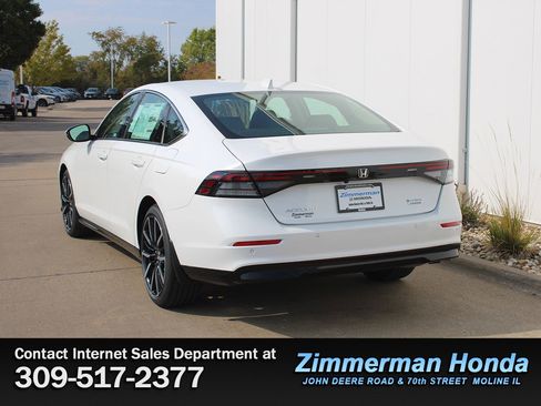 New 2025 Honda Accord Touring image 7