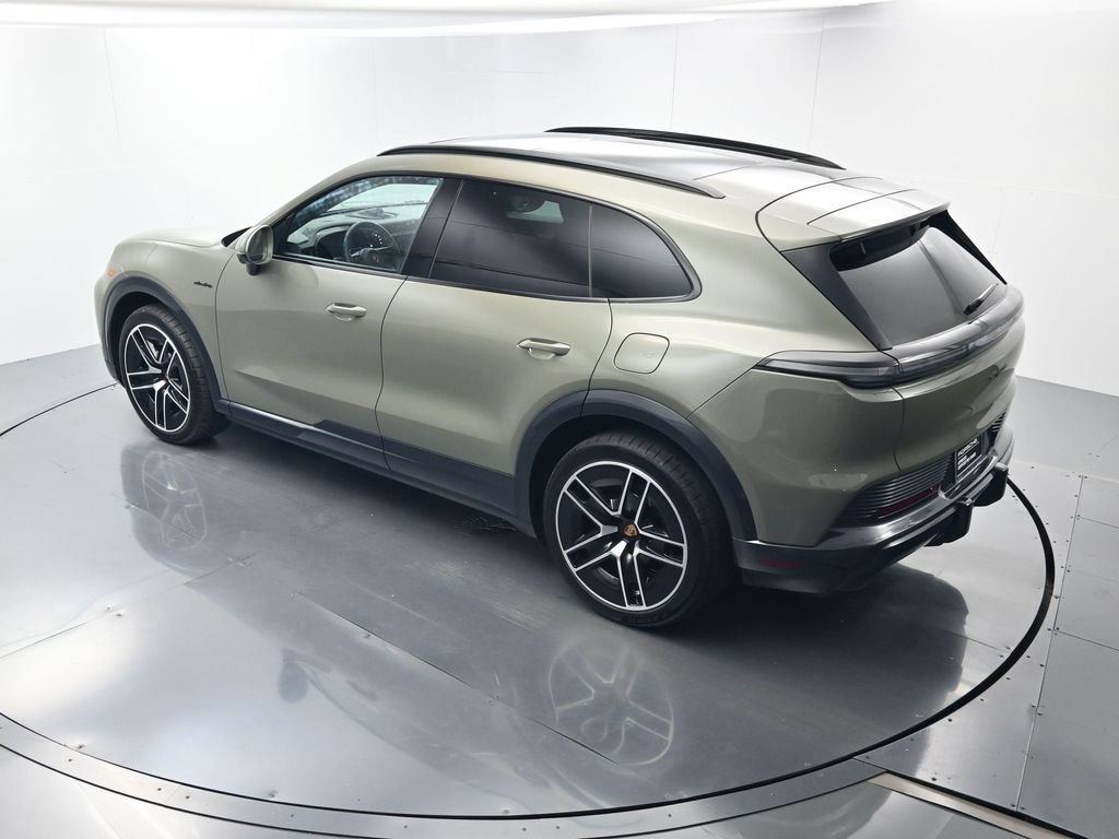 Certified 2026 Porsche Cayenne Electric AWD/4WD image 36