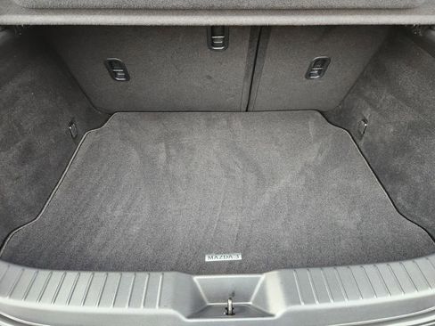 Certified 2025 MAZDA MAZDA3 Hatchback w/Premium Plus Pkg image 31